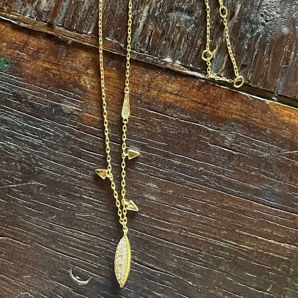 Beautiful gold Necklace from Stella & Dot. 20 in chain.
